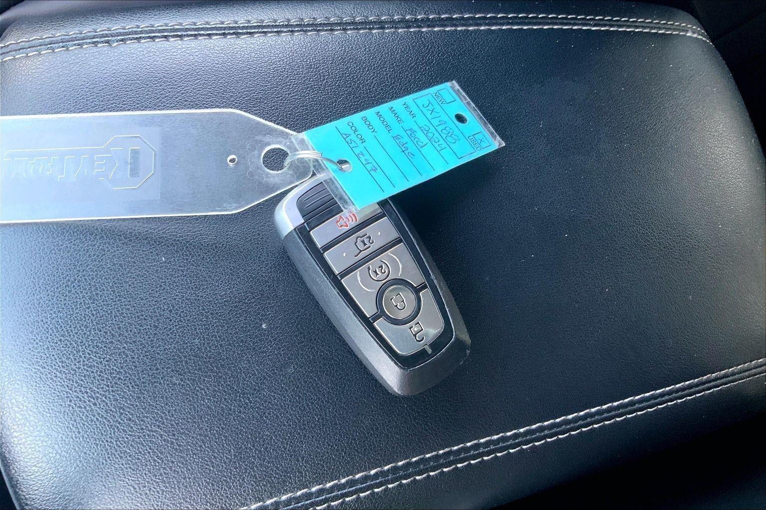 2024 Ford Edge Titanium