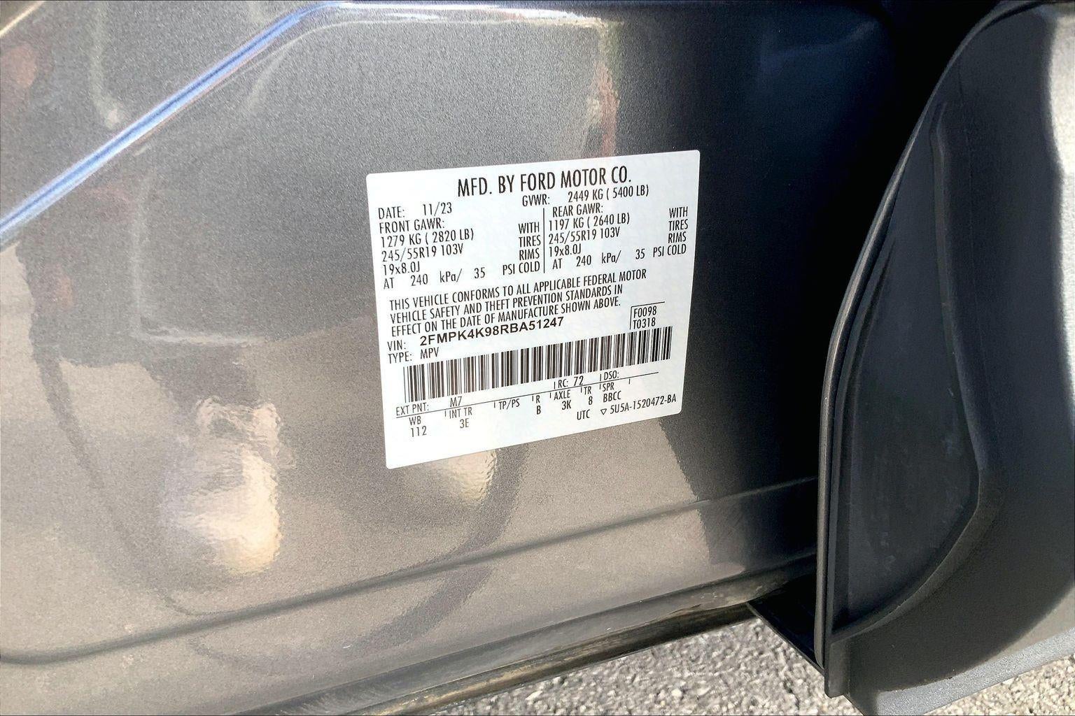 2024 Ford Edge Titanium