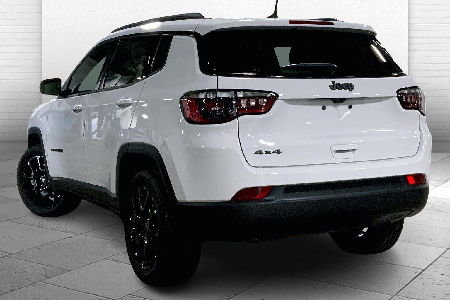 2026 Jeep Compass Latitude Altitude