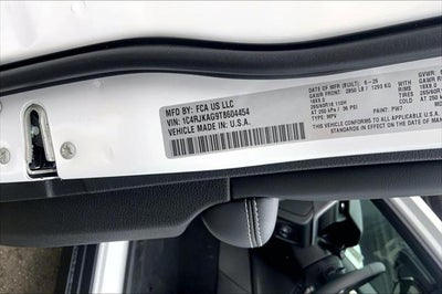 2026 Jeep Cherokee CHEROKEE LAREDO 4X4