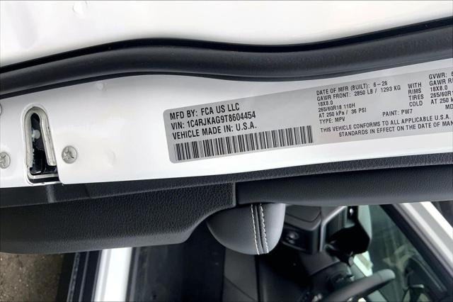 2026 Jeep Cherokee CHEROKEE LAREDO 4X4
