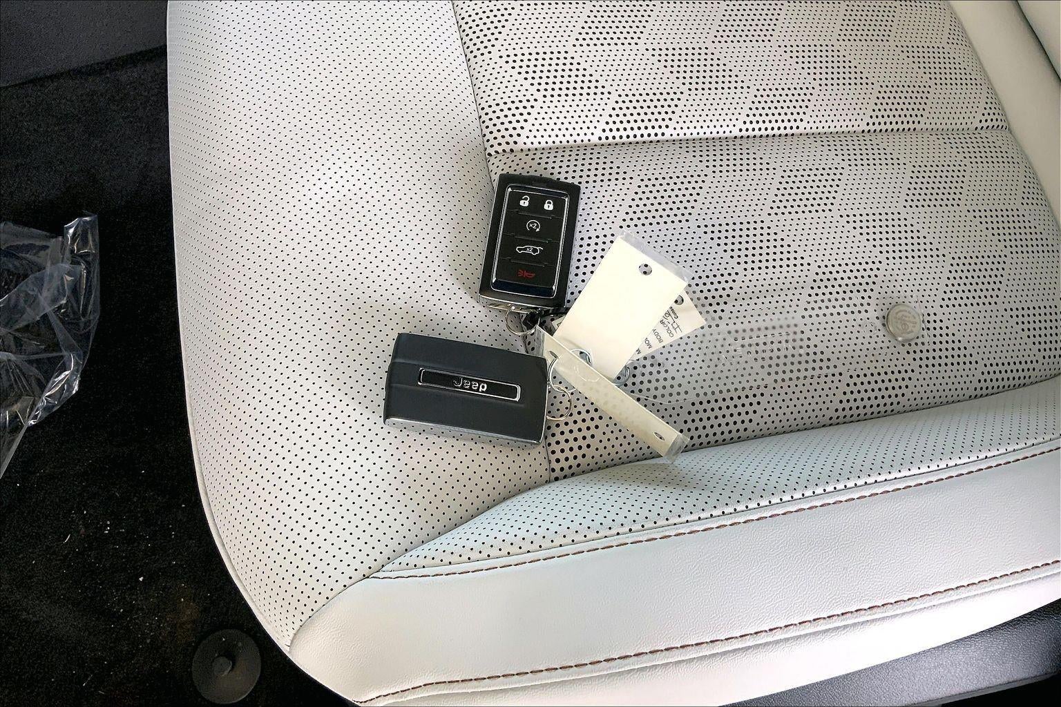 2026 Jeep Cherokee CHEROKEE OVERLAND 4X4