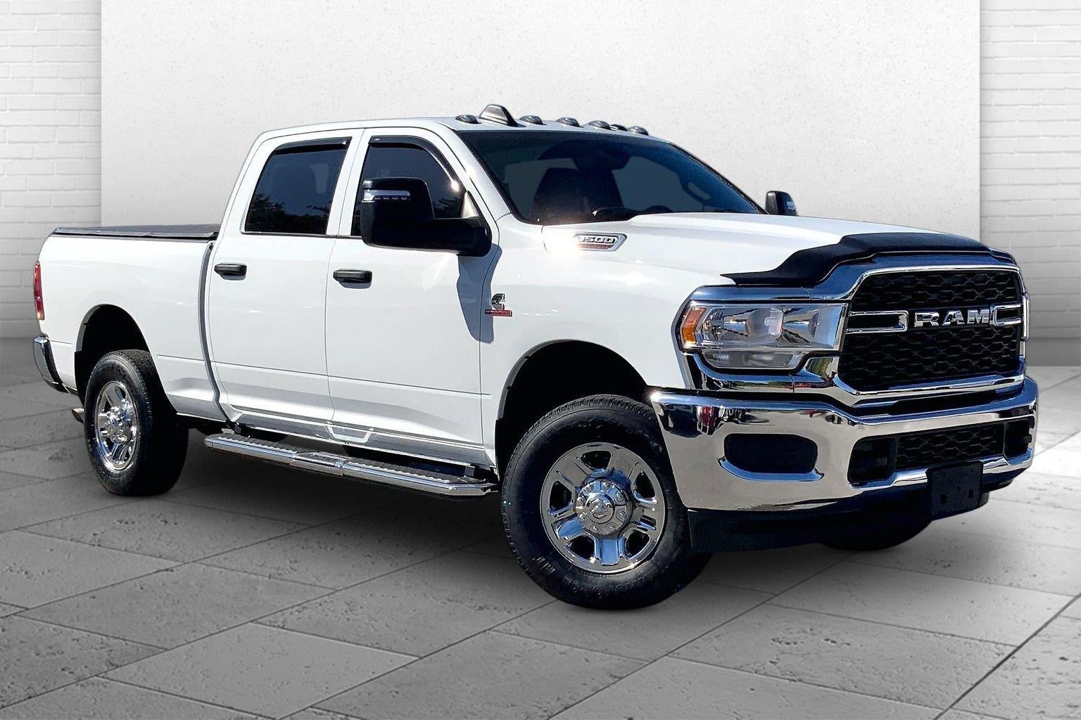 2024 RAM 3500 Tradesman Crew Cab 4x4 6'4' Box