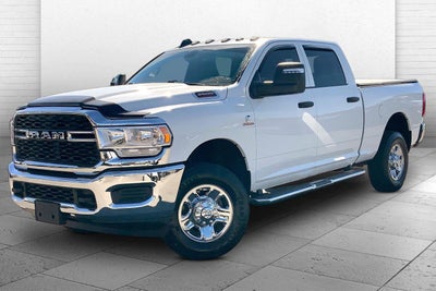 2024 RAM 3500 Tradesman Crew Cab 4x4 6'4' Box