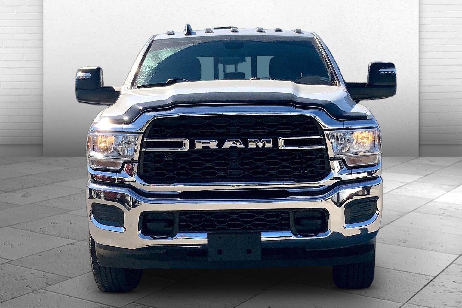 2024 RAM 3500 Tradesman Crew Cab 4x4 6'4' Box