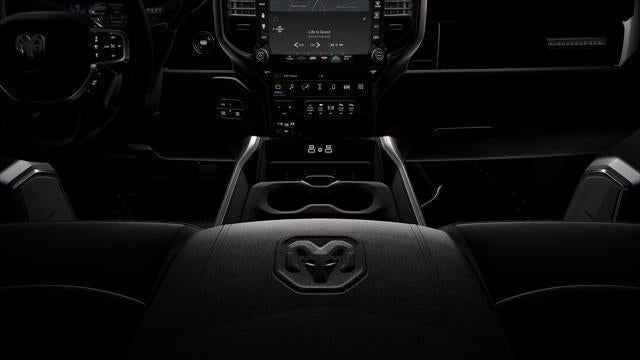 2027 RAM 3500 RAM 3500 LARAMIE CREW CAB 4X4 6'4' BOX