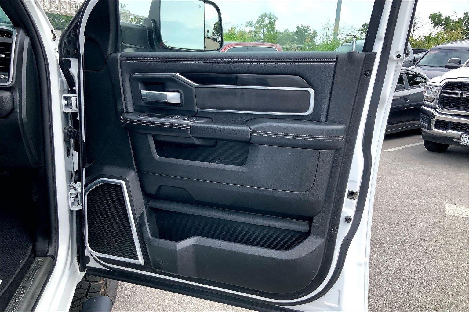 2021 RAM 3500 Laramie Crew Cab 4x4 8' Box