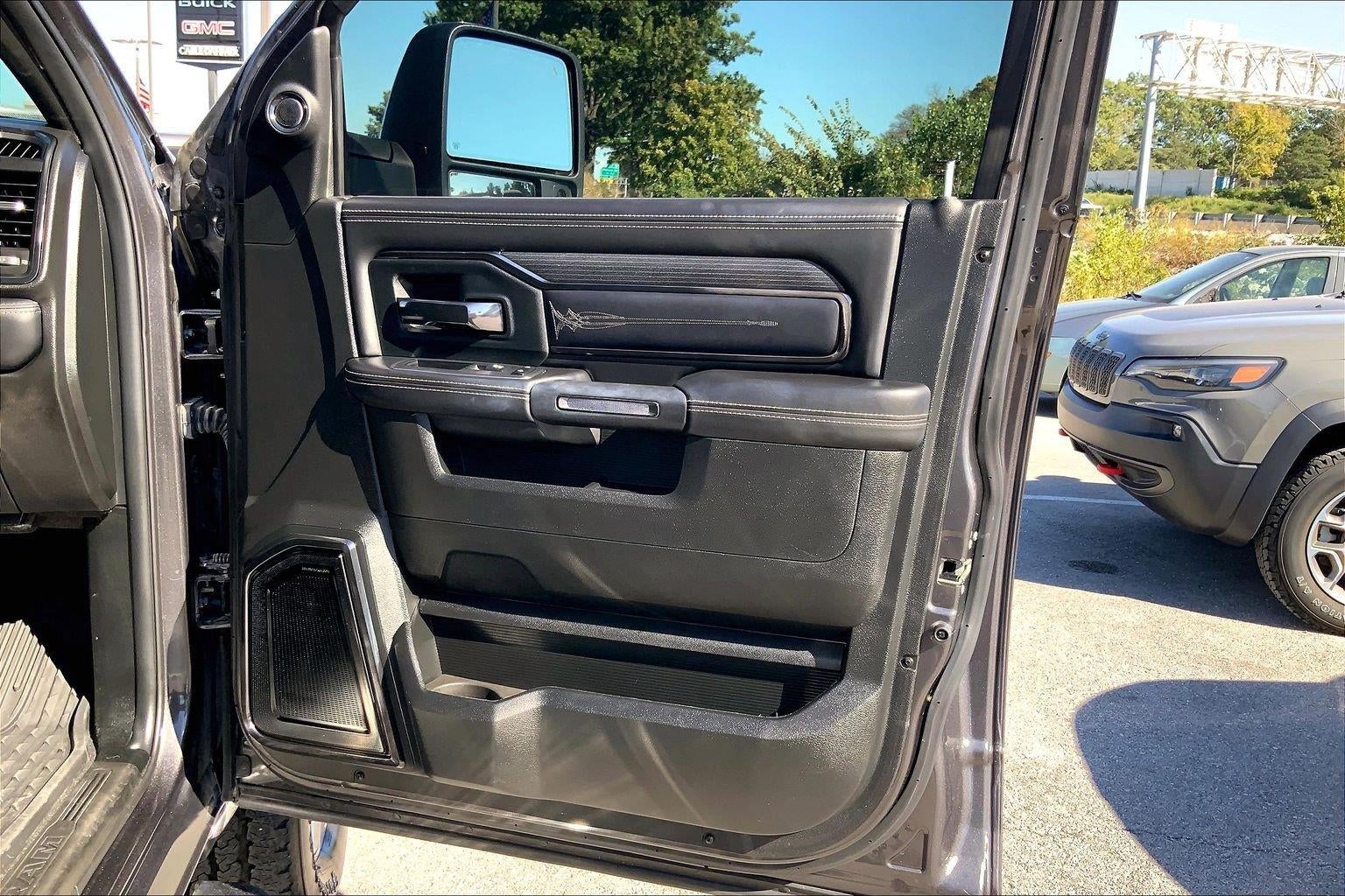 2024 RAM 3500 Limited Crew Cab 4x4 6'4' Box