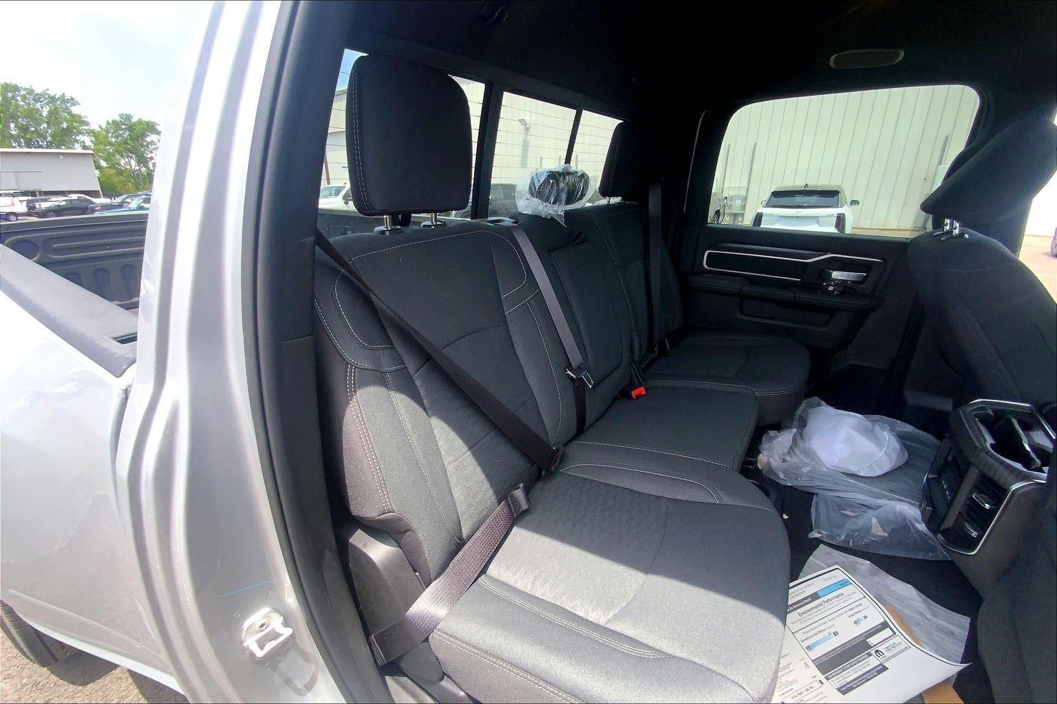 2026 RAM 3500 RAM 3500 BIG HORN CREW CAB 4X4 8' BOX