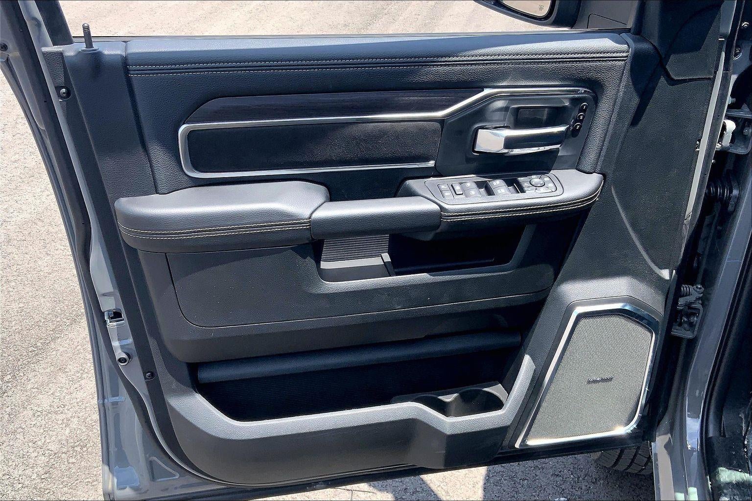 2026 RAM Ram 3500 RAM 3500 LARAMIE CREW CAB 4X4 8' BOX
