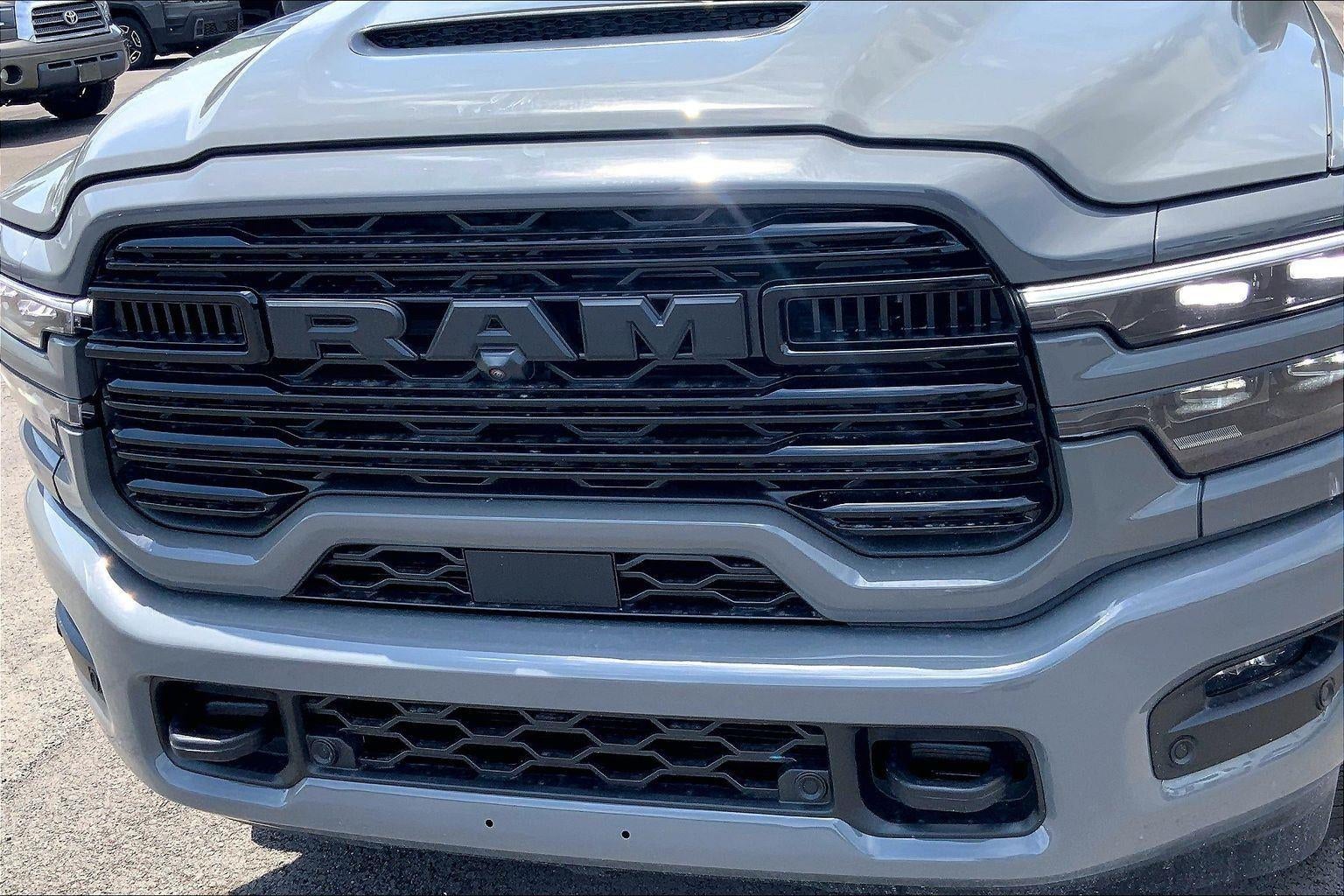 2026 RAM Ram 3500 RAM 3500 LARAMIE CREW CAB 4X4 8' BOX