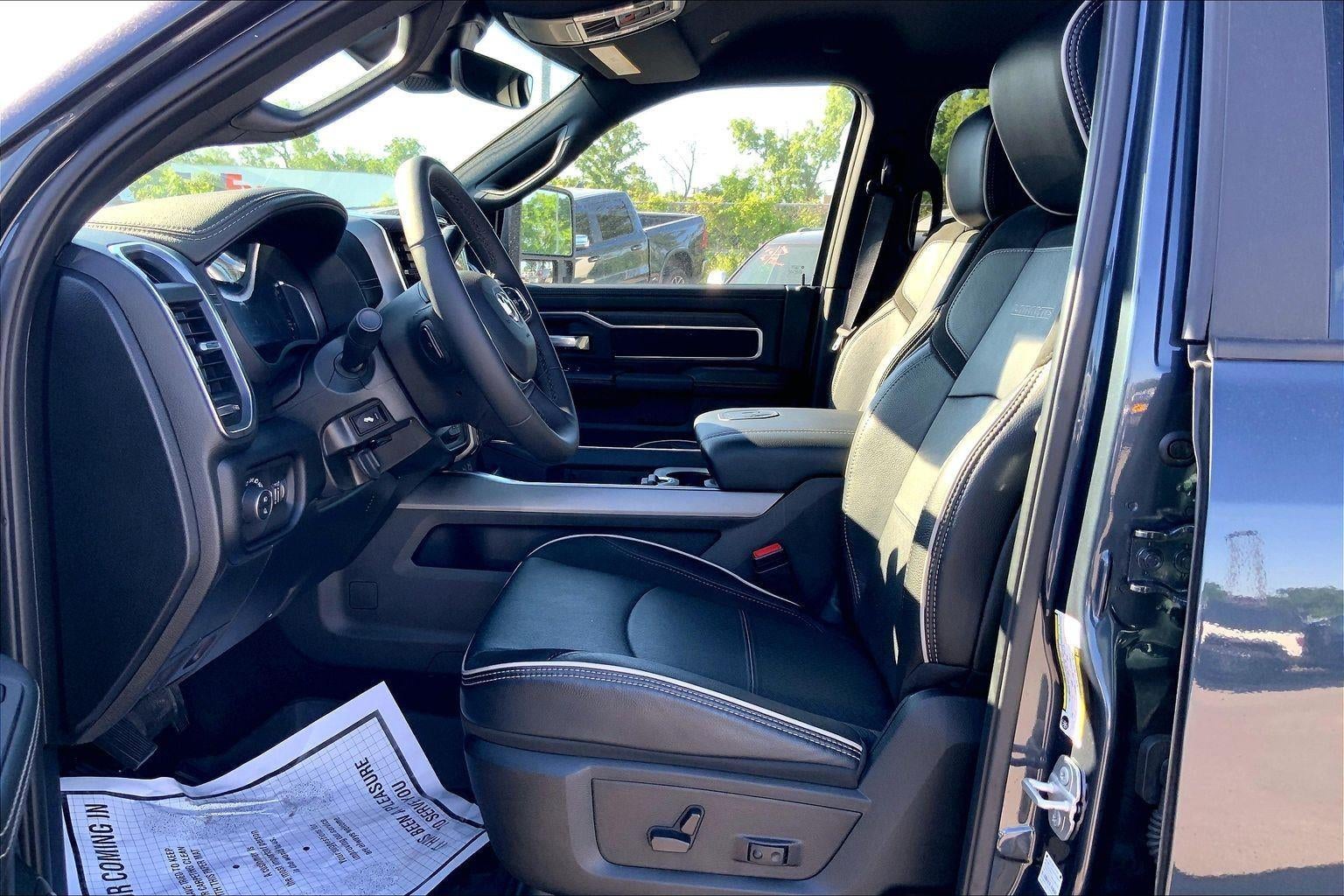 2026 RAM 3500 Laramie Crew Cab 4x4 8' Box