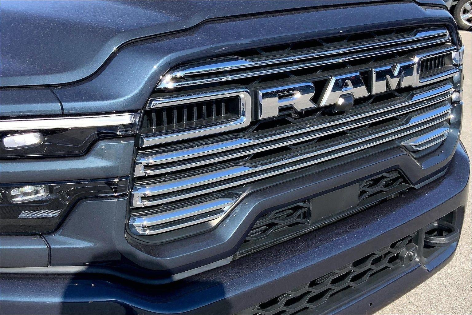 2026 RAM 3500 Laramie Crew Cab 4x4 8' Box