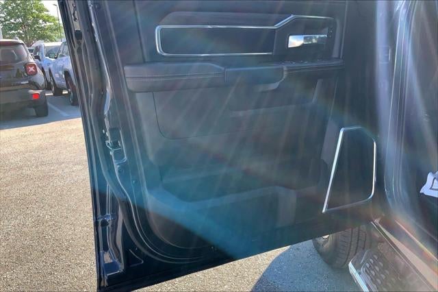 2026 RAM 3500 Laramie Crew Cab 4x4 8' Box