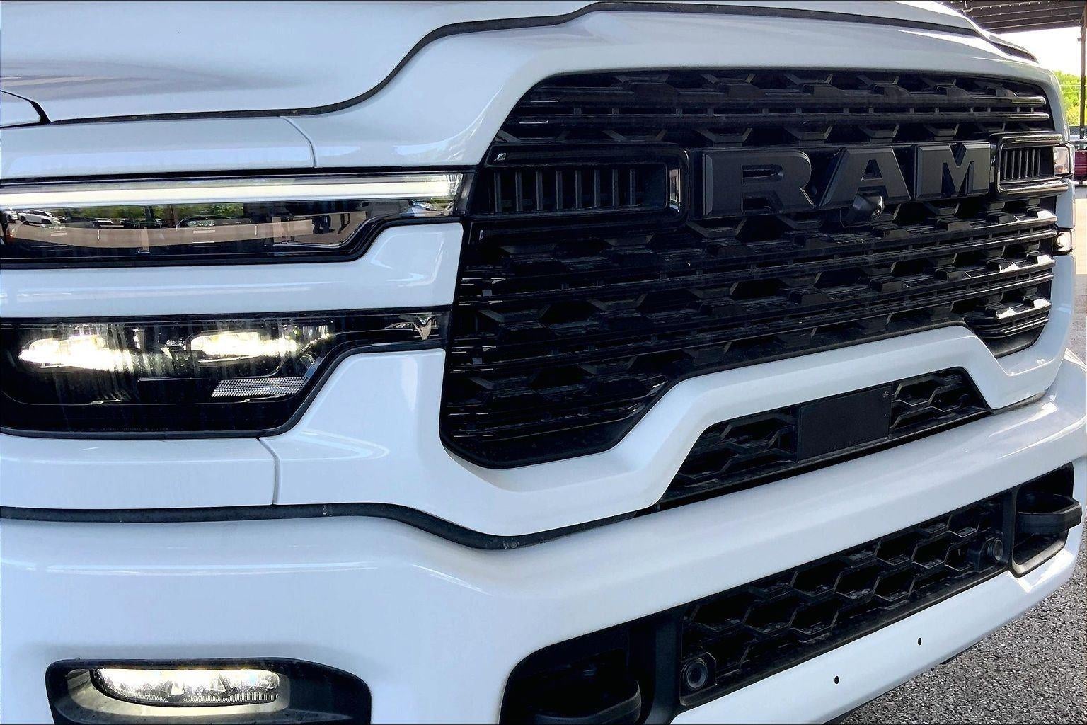 2026 RAM Ram 3500 RAM 3500 LIMITED CREW CAB 4X4 8' BOX