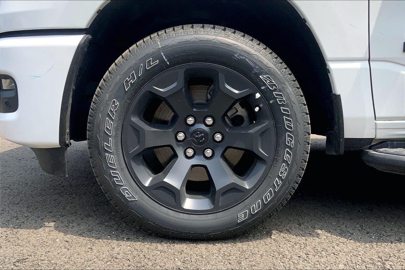 2026 RAM 1500 RAM 1500 EXPRESS CREW CAB 4X4 5'7' BOX