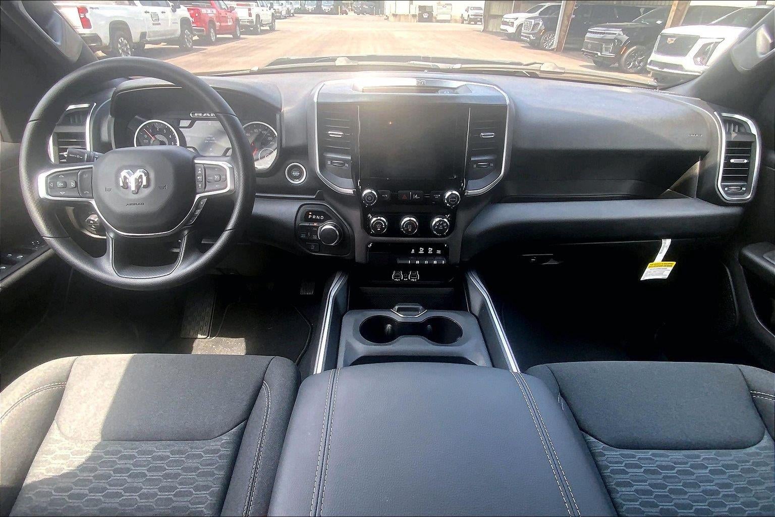 2026 RAM 1500 RAM 1500 EXPRESS CREW CAB 4X4 5'7' BOX