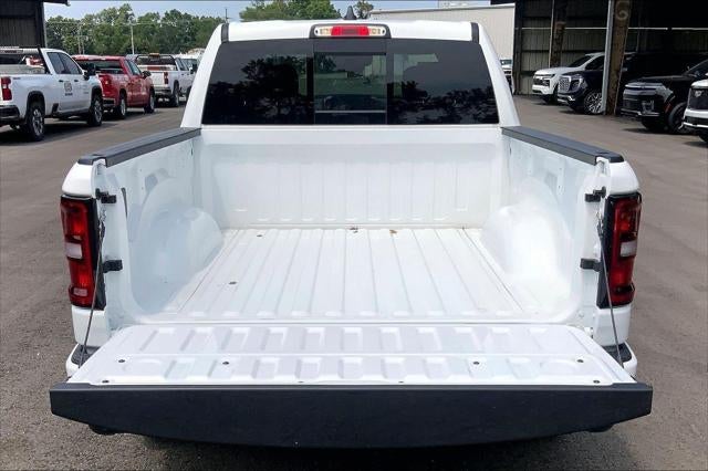 2026 RAM 1500 RAM 1500 EXPRESS CREW CAB 4X4 5'7' BOX