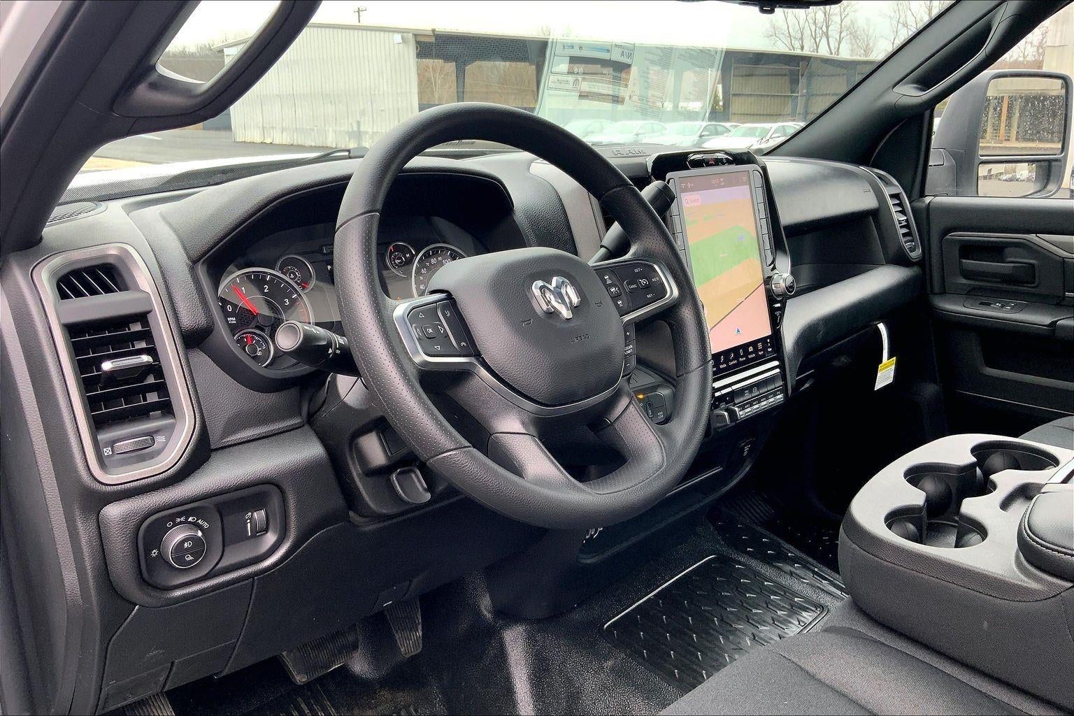 2026 RAM Ram 5500 Chassis Cab RAM 5500 TRADESMAN CHASSIS REGULAR CAB 4X4 84' CA