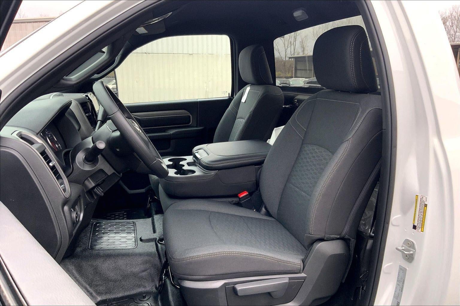 2026 RAM Ram 5500 Chassis Cab RAM 5500 TRADESMAN CHASSIS REGULAR CAB 4X4 84' CA