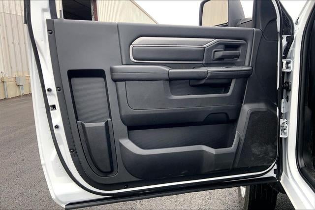 2026 RAM Ram 5500 Chassis Cab RAM 5500 TRADESMAN CHASSIS REGULAR CAB 4X4 84' CA