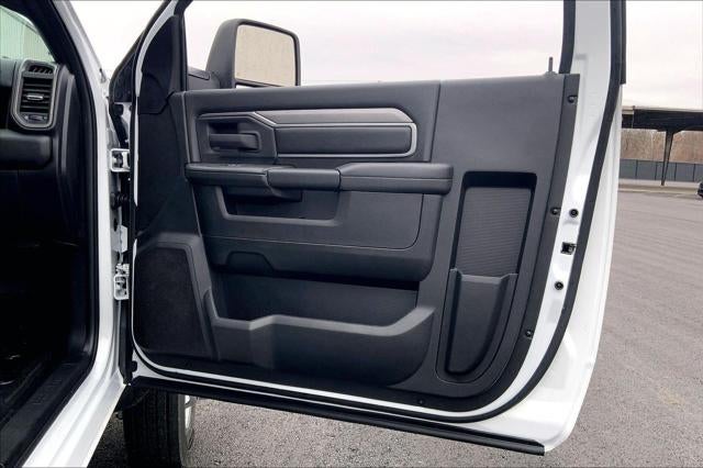 2026 RAM Ram 5500 Chassis Cab RAM 5500 TRADESMAN CHASSIS REGULAR CAB 4X4 84' CA