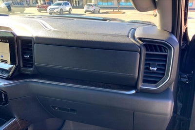 2023 GMC Sierra 1500 4WD Crew Cab Short Box SLT