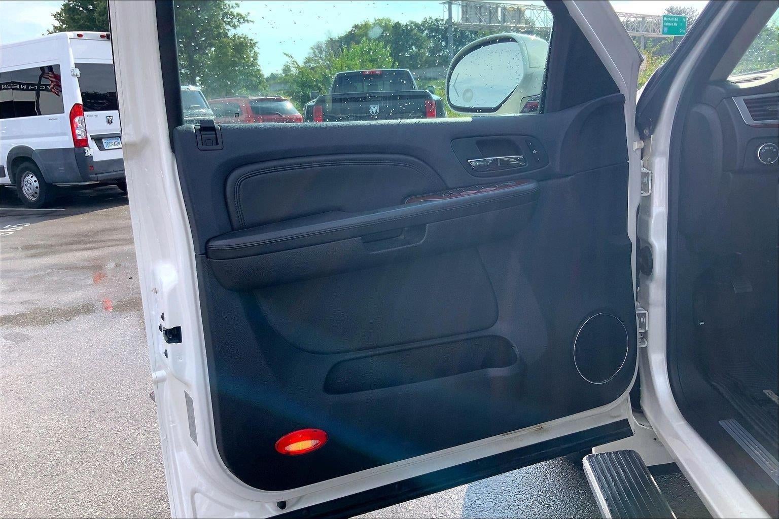 2009 Cadillac Escalade EXT Standard