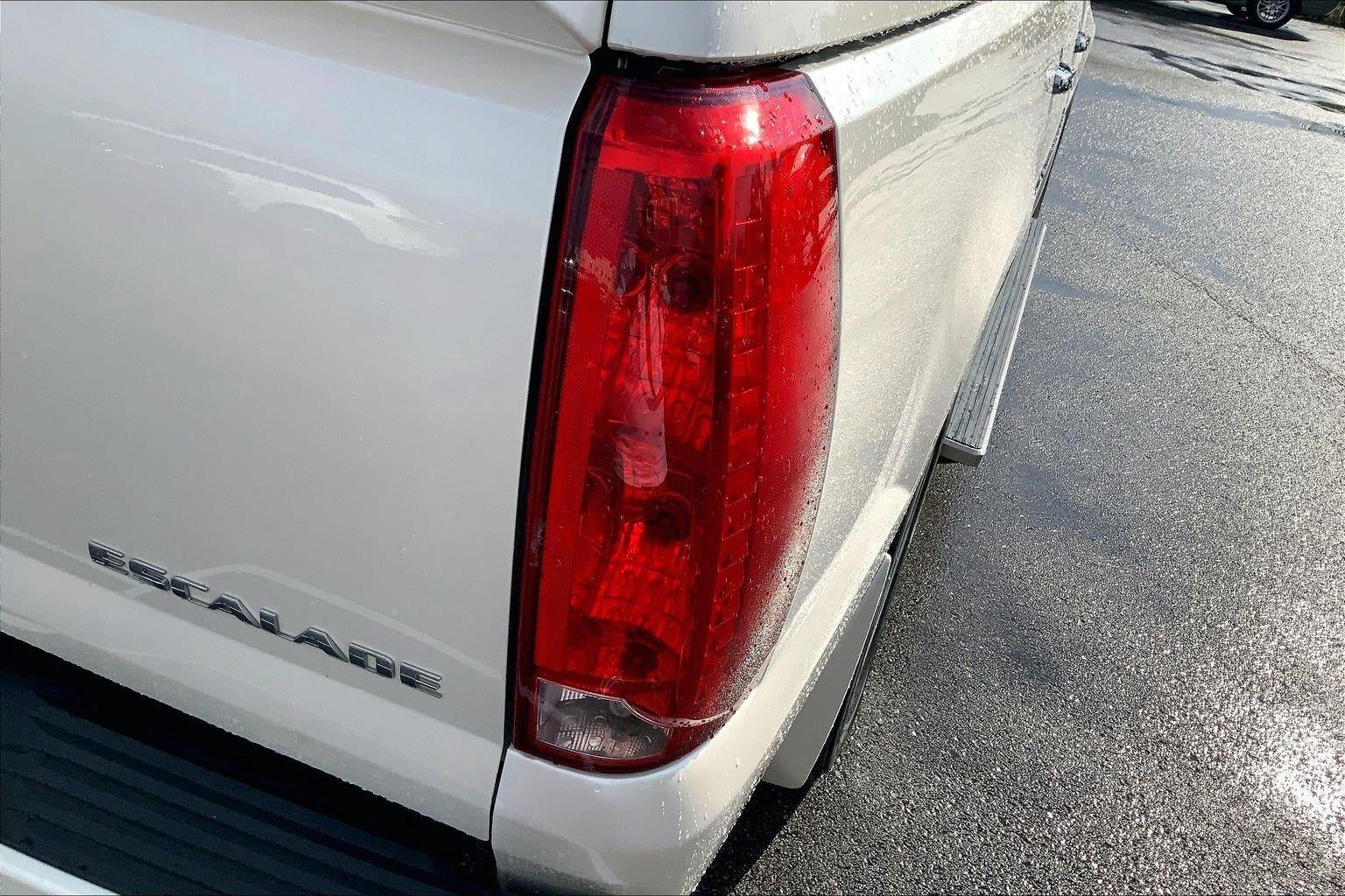 2009 Cadillac Escalade EXT Standard