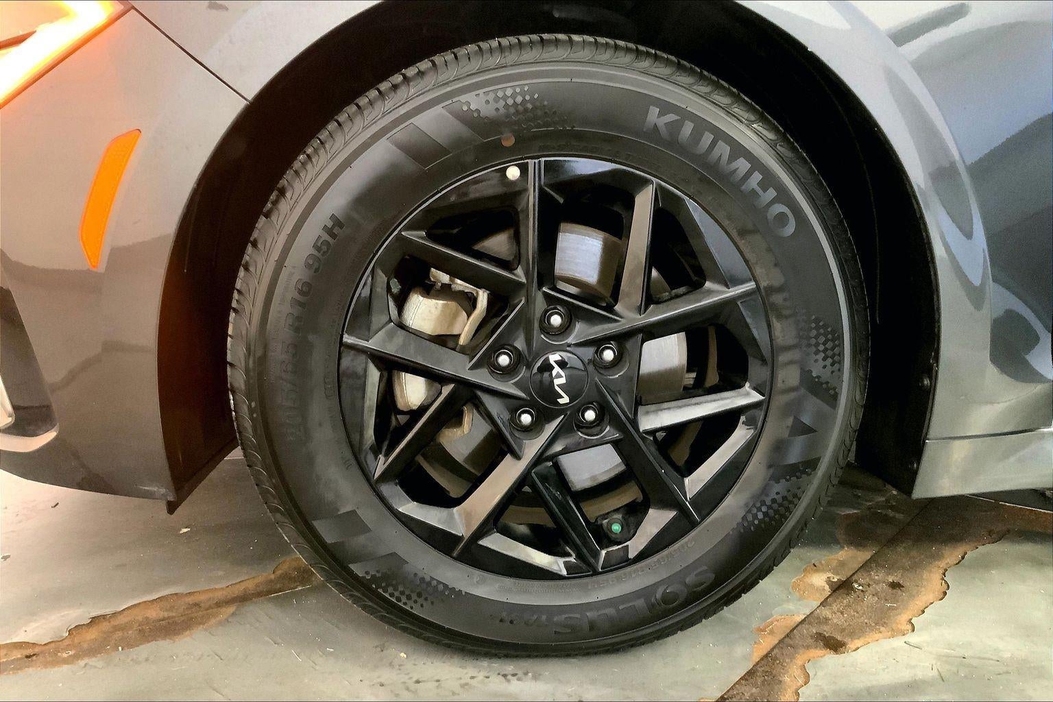 2025 Kia K5 LXS