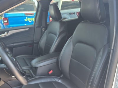 2025 Ford Escape Platinum