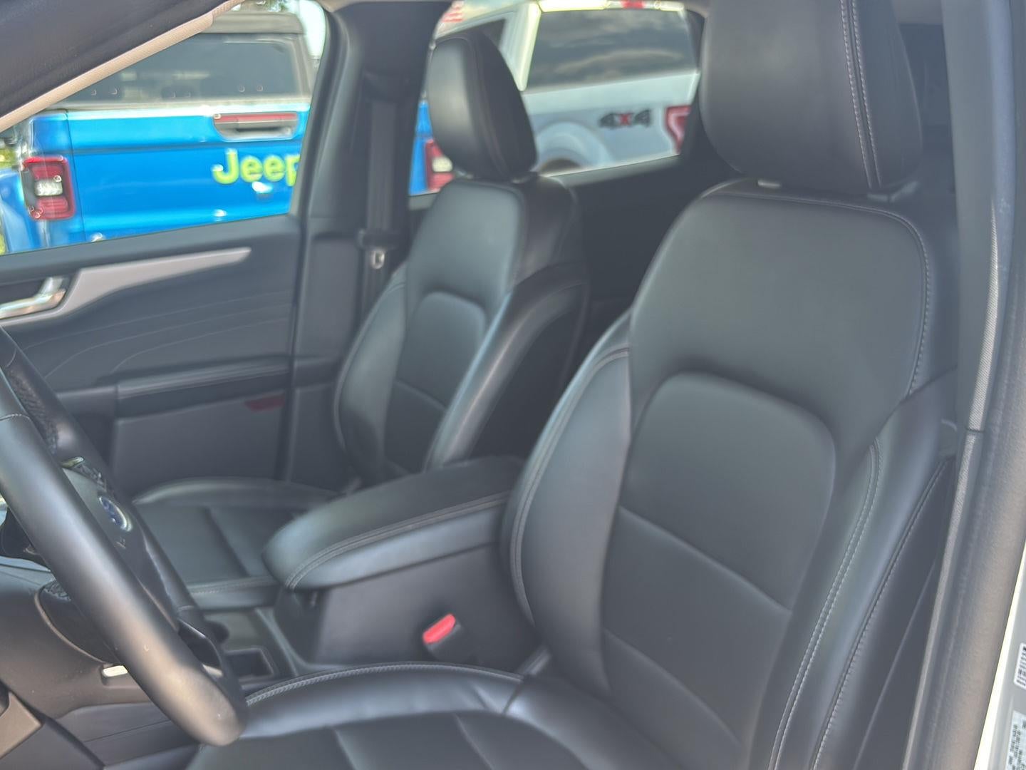 2025 Ford Escape Platinum
