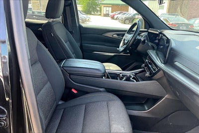 2024 Chevrolet Traverse FWD LT