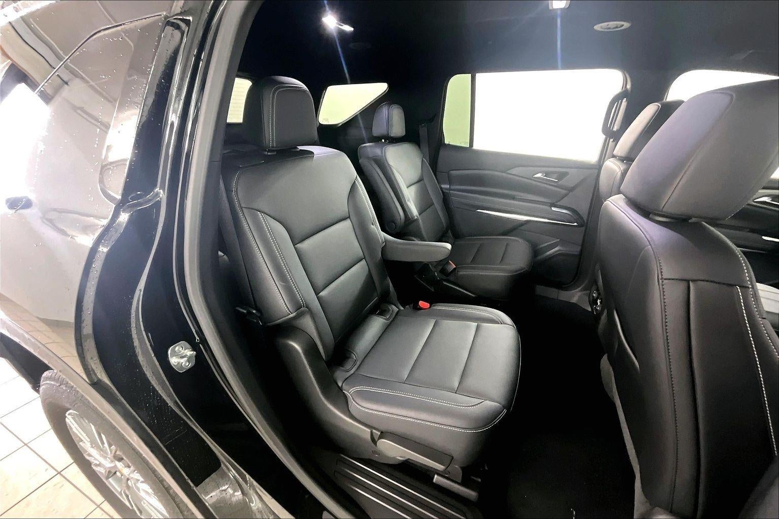 2025 Chevrolet Traverse FWD LT