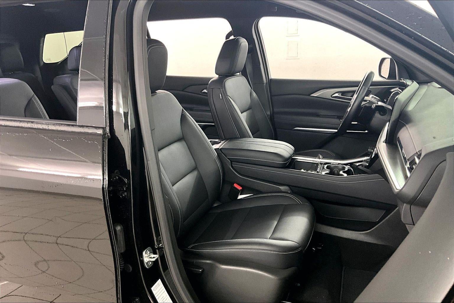 2025 Chevrolet Traverse FWD LT