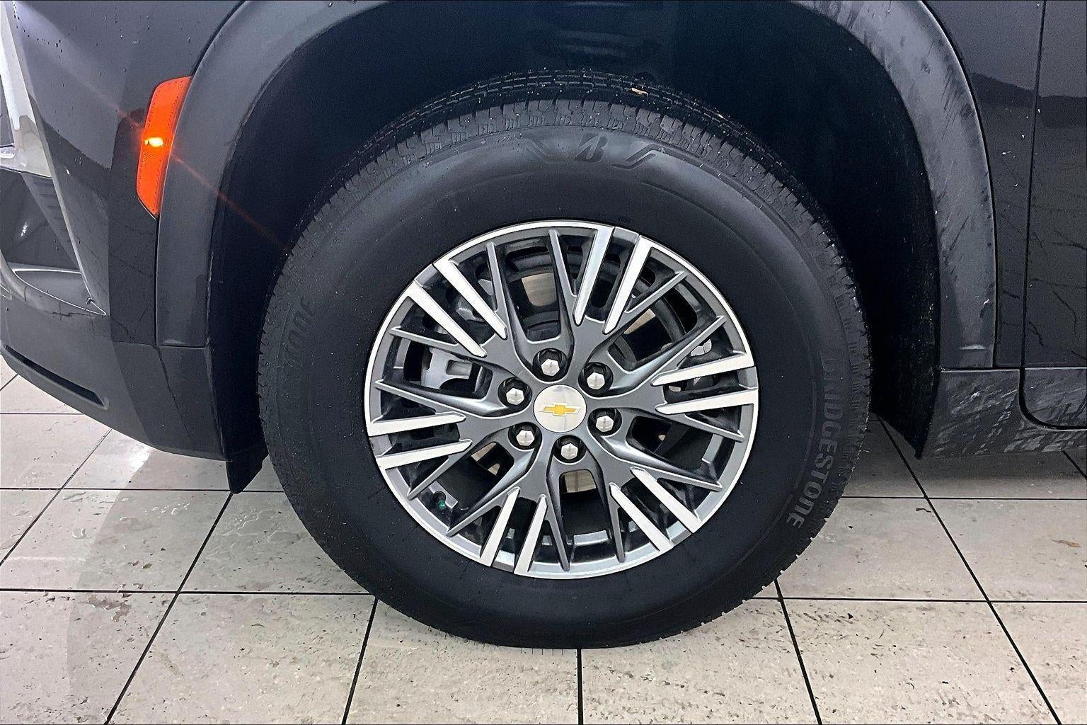 2025 Chevrolet Traverse FWD LT