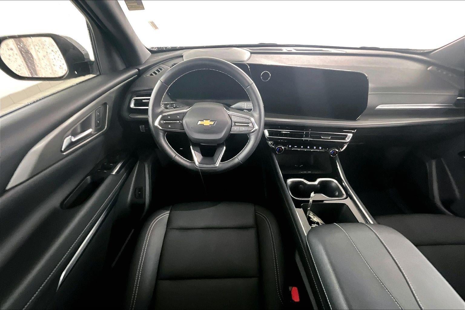 2025 Chevrolet Traverse FWD LT