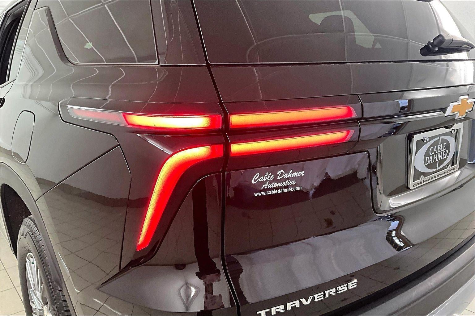 2025 Chevrolet Traverse FWD LT