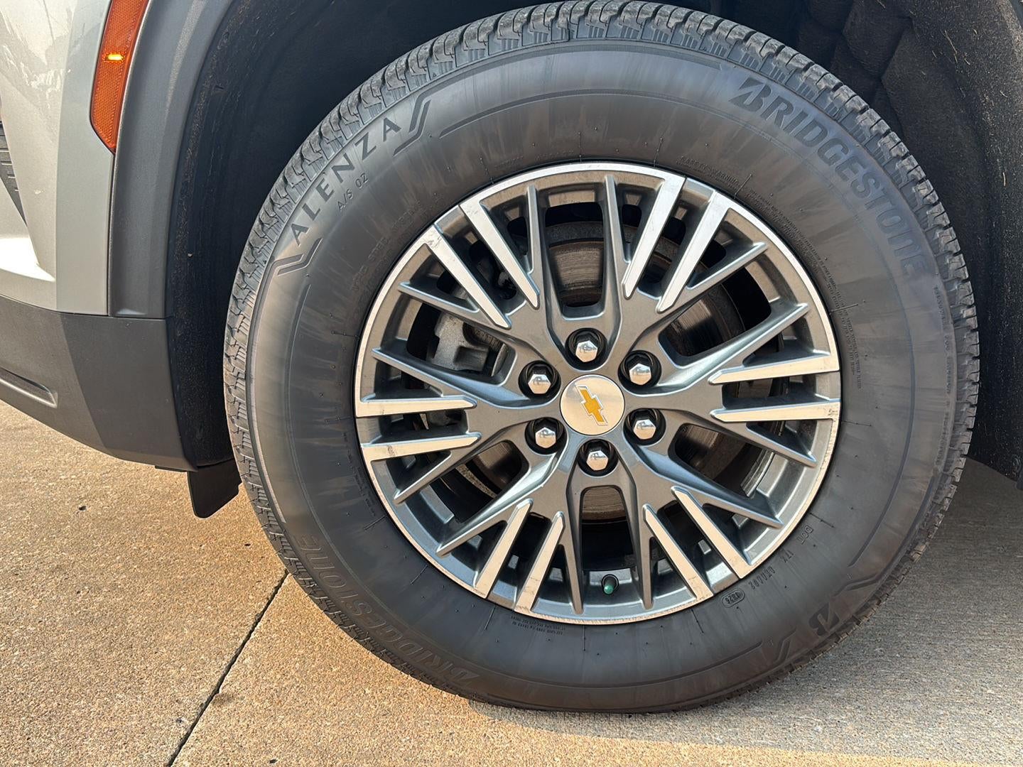 2024 Chevrolet Traverse AWD LT