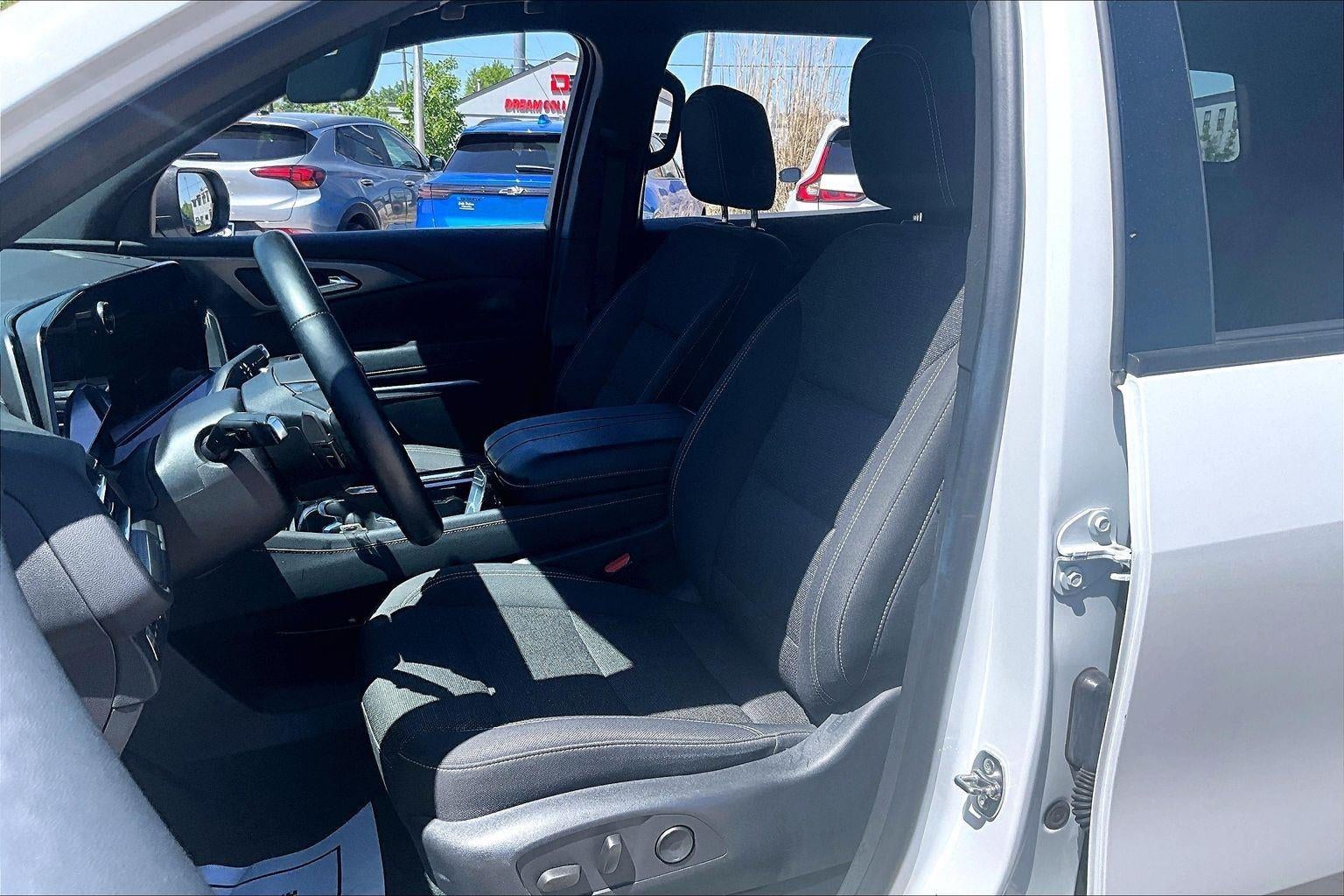 2024 Chevrolet Traverse AWD LT