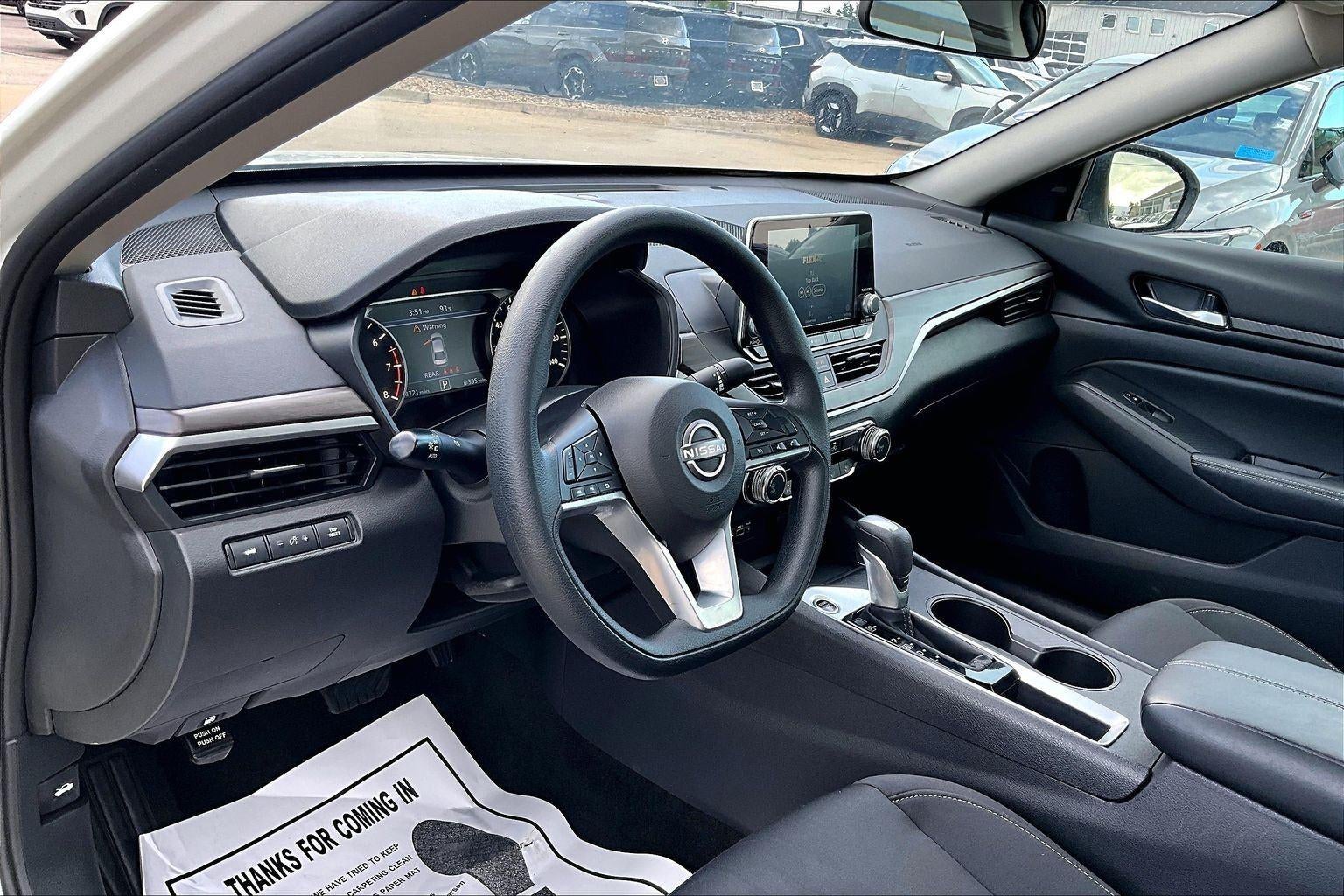 2025 Nissan Altima SV