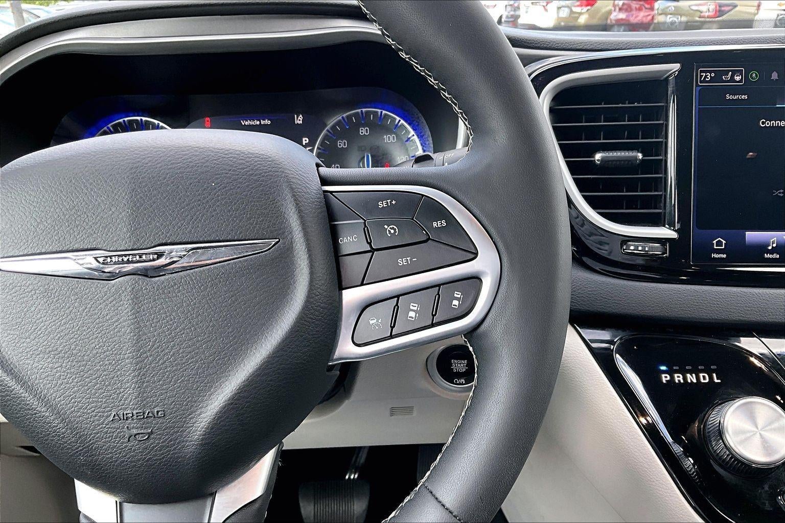 2024 Chrysler Pacifica Touring L