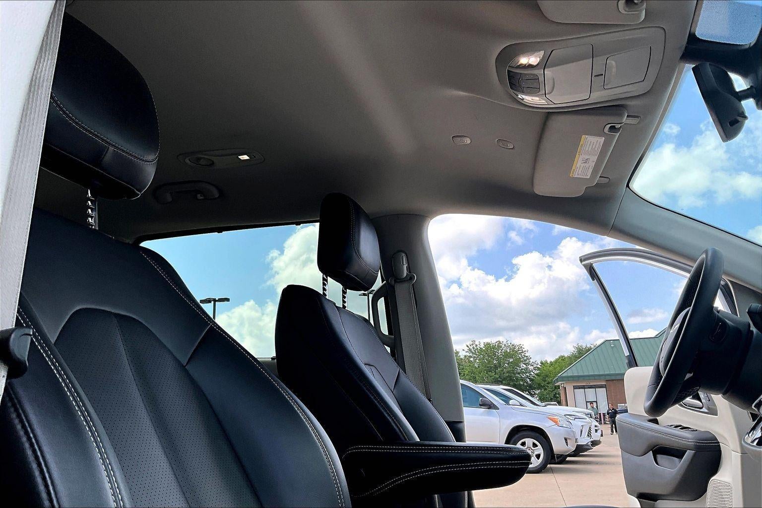 2024 Chrysler Pacifica Touring L