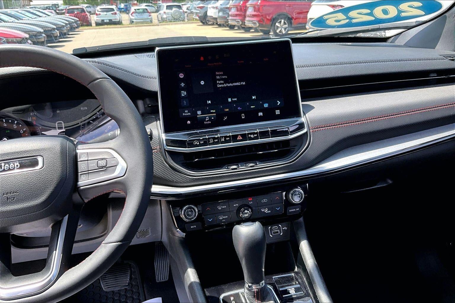 2025 Jeep Compass Trailhawk