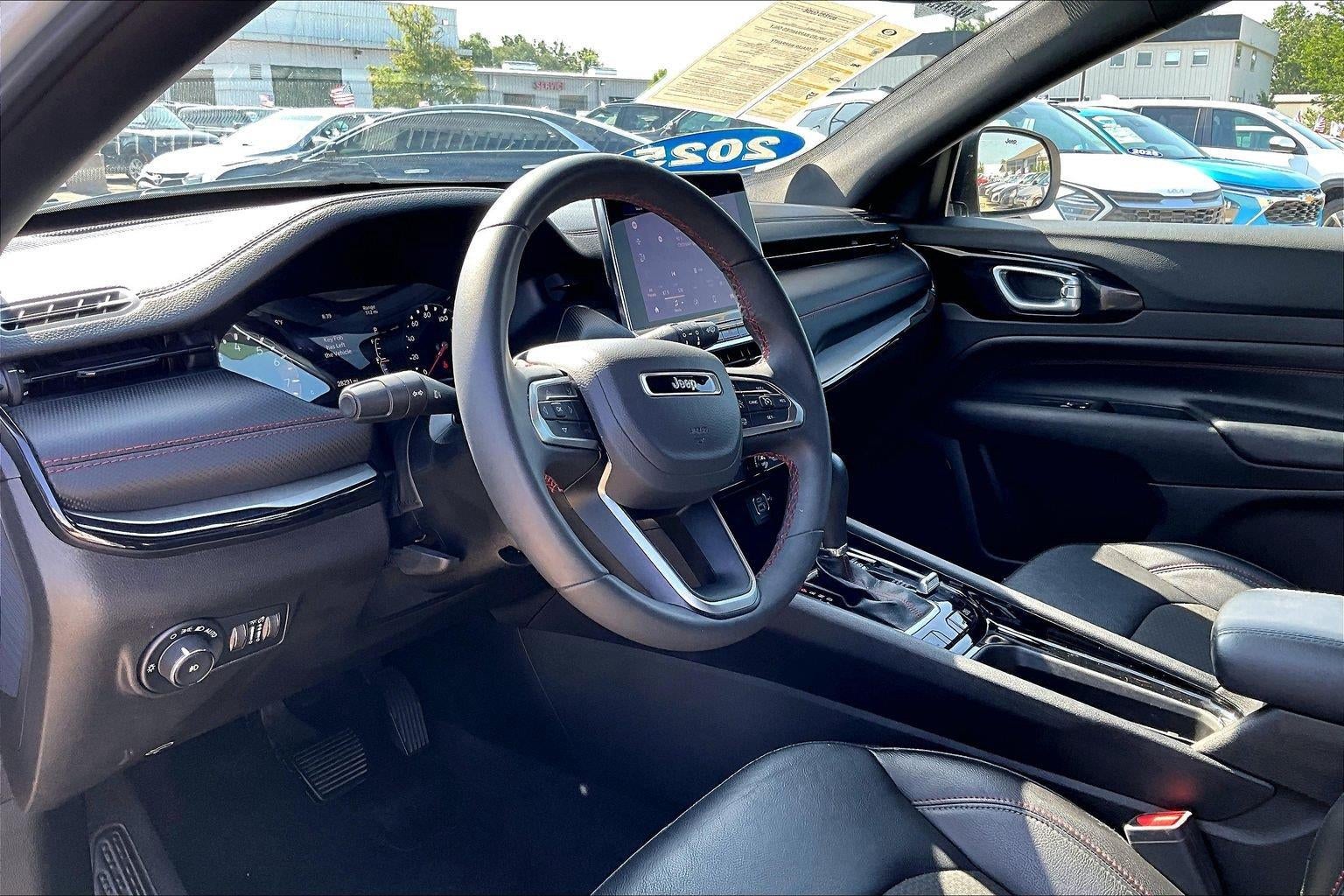 2025 Jeep Compass Trailhawk