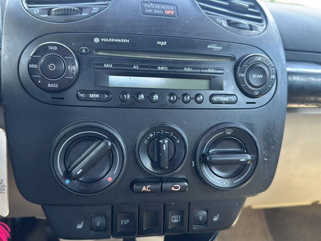 2005 Volkswagen New Beetle Convertible GLS