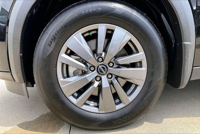 2025 Nissan Pathfinder S