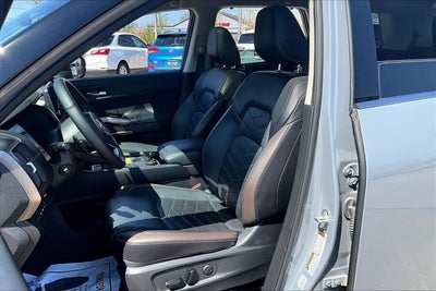 2024 Nissan Pathfinder Platinum
