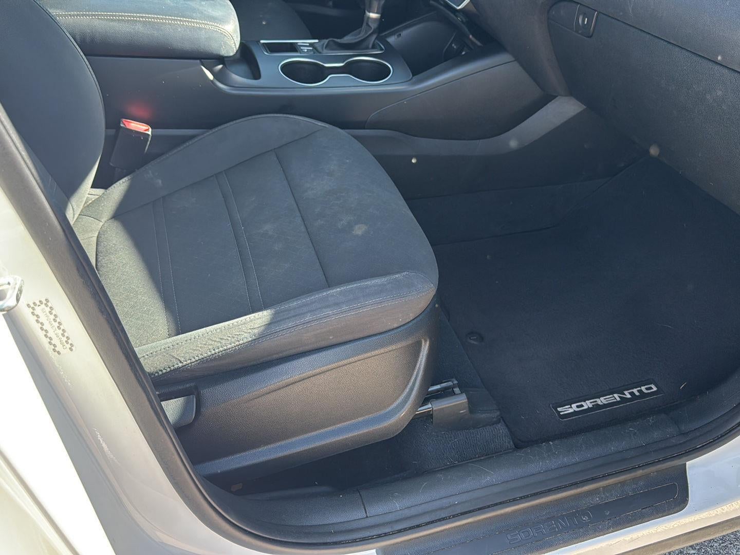 2020 Kia Sorento S V6