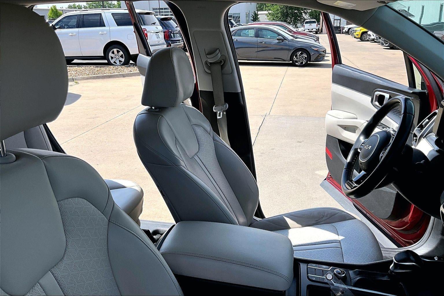 2022 Kia Sorento S